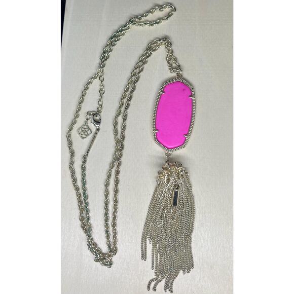 Chic Silver Necklace with Pink Pendant - Picture 2 of 4